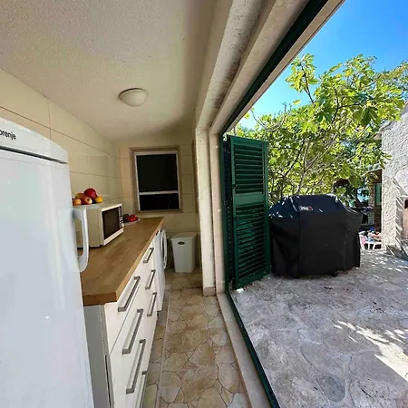 House Bepo Vikendica Nerezisca